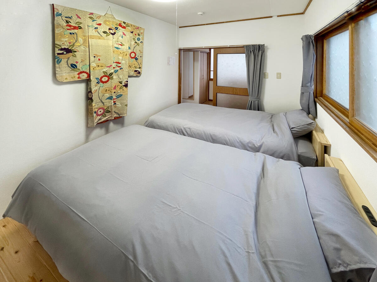 Master bedroom - twin set up